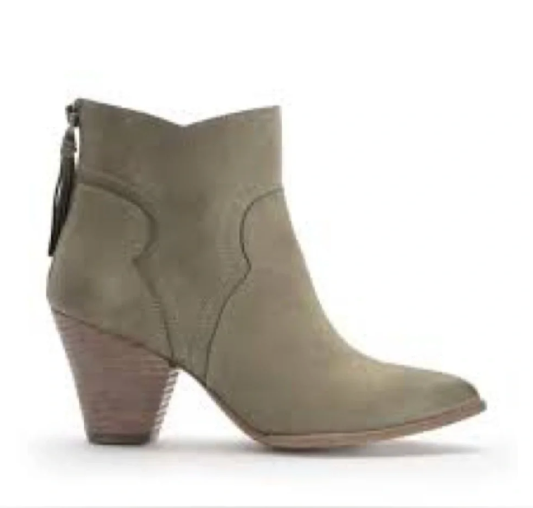 Splendid Brown Ankle Boots Sleek Minimalist Design
